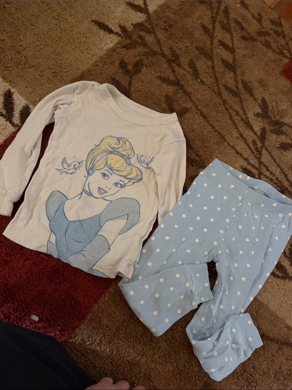 Little girls gap pjs